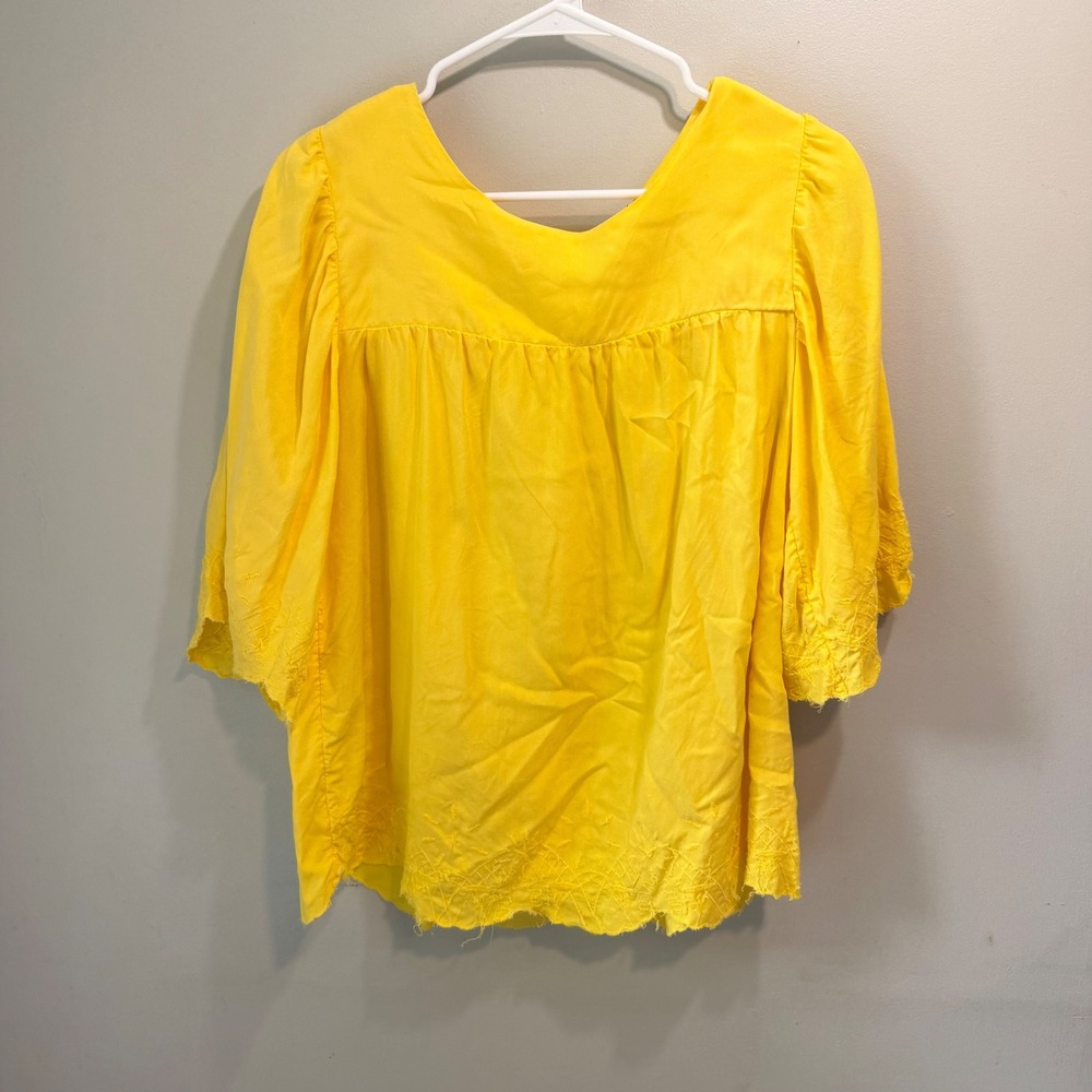 Crown & Ivy Yellow Eyelet Embroidered Babydoll Blouse Top Womens Medium 3/4